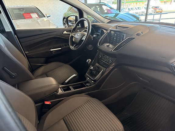Ford C-Max 15 of 19