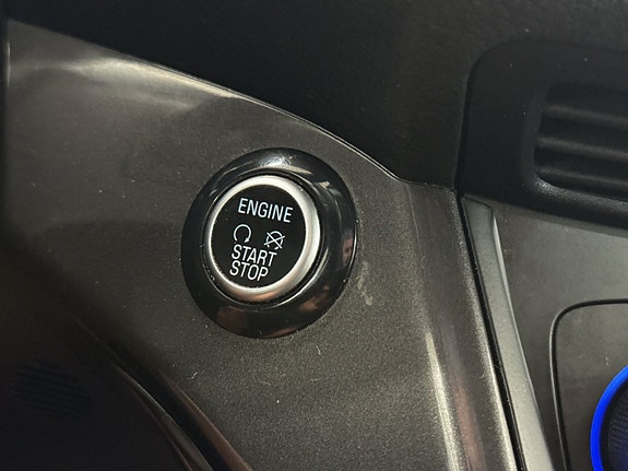 Ford C-Max 16 of 19