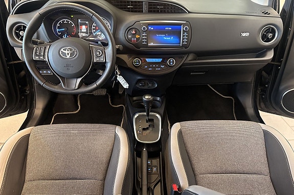 Toyota Yaris 23 of 24