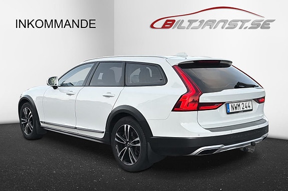 Volvo V90 Cross Country 3 of 8