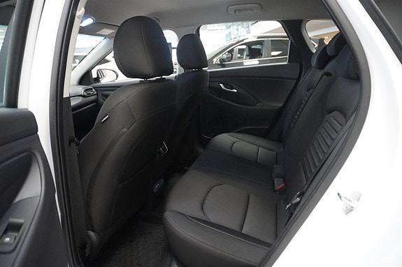 Hyundai i30 10 of 12