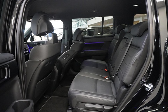Hyundai Santa Fe 17 of 25