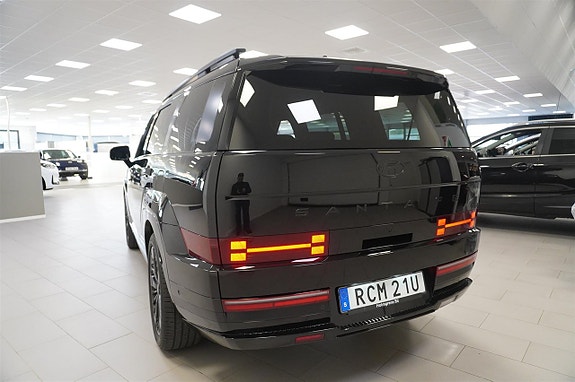 Hyundai Santa Fe 18 of 25