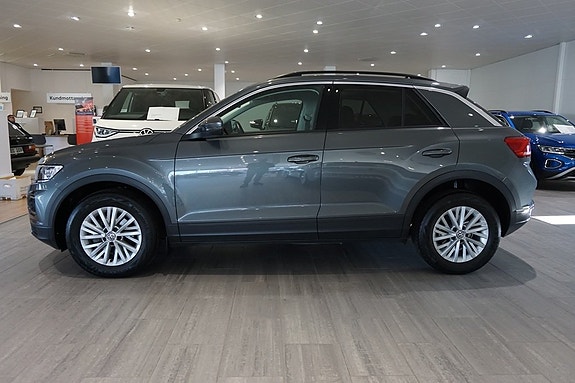 Volkswagen T-Roc 2 of 12