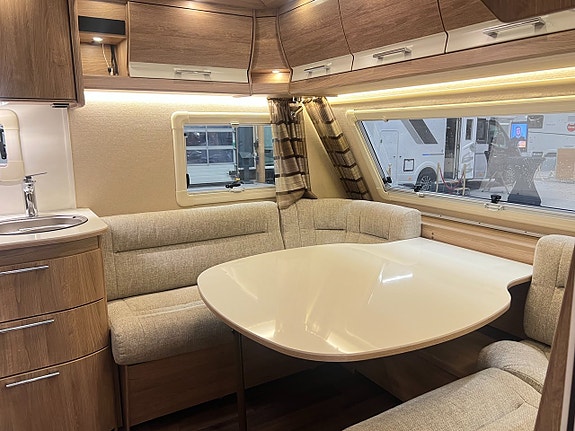 Kabe CLASSIC 470 XL KS (ALDE+Markis+Vintertält+1 350kg) 10 of 21