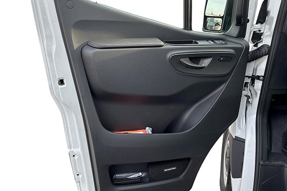 Mercedes-Benz eSprinter 314 9 of 18
