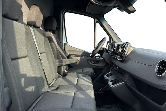Mercedes-Benz eSprinter 314 14 of 18