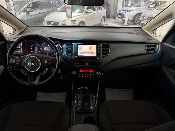 Kia Carens 8 of 12