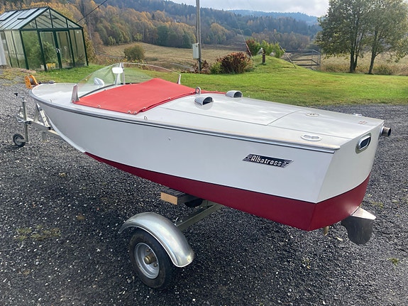 Albatross Runaboat Lotus 6 of 10