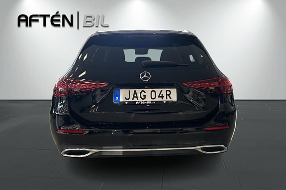 Mercedes-Benz C300 8 of 30