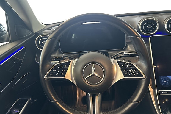 Mercedes-Benz C300 11 of 30