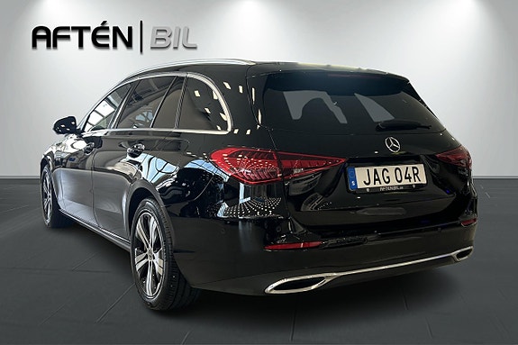 Mercedes-Benz C300 7 of 30