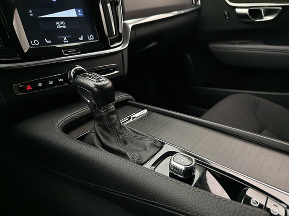 Volvo V90 Cross Country 22 of 30