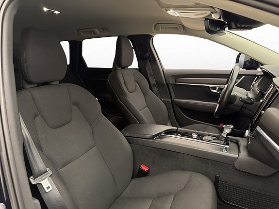 Volvo V90 Cross Country 24 of 30