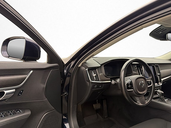 Volvo V90 Cross Country 11 of 30