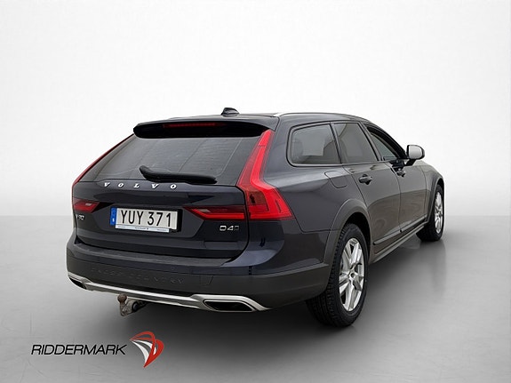 Volvo V90 Cross Country 8 of 30