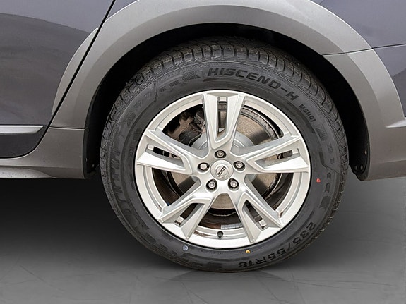 Volvo V90 Cross Country 29 of 30