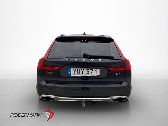Volvo V90 Cross Country 7 of 30