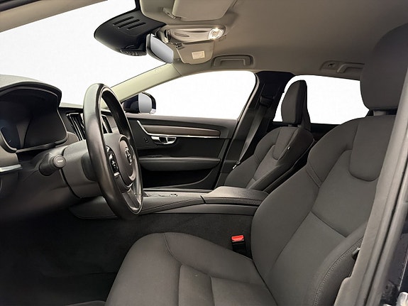 Volvo V90 Cross Country 12 of 30