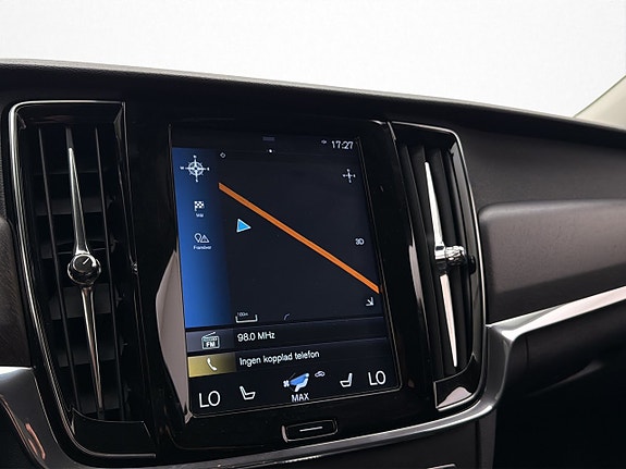 Volvo V90 Cross Country 18 of 30