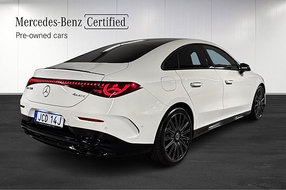 Mercedes-Benz CLA350 4 of 19