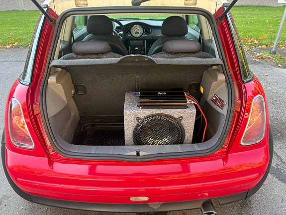 MINI Cooper 15 of 17
