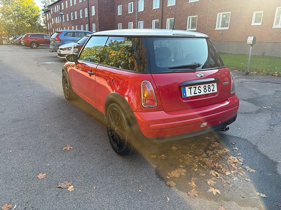 MINI Cooper 10 of 17
