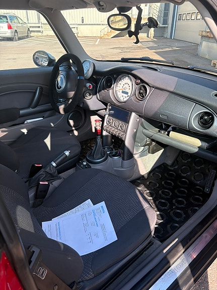 MINI Cooper 3 of 17