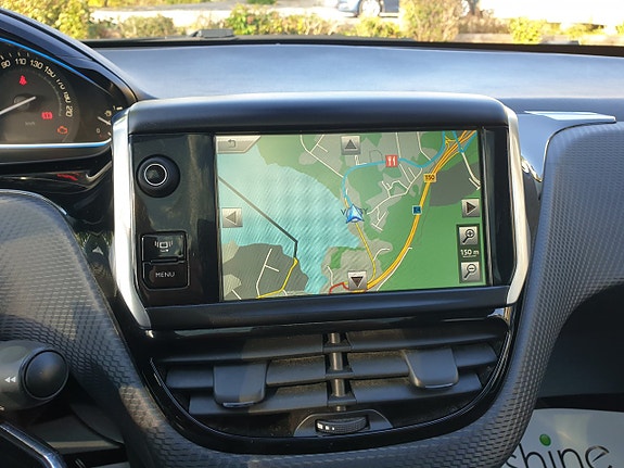 Peugeot 2008 14 of 18