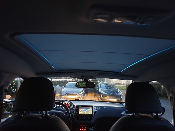 Peugeot 2008 9 of 18