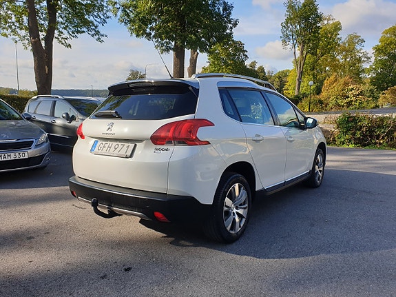 Peugeot 2008 6 of 18