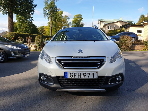 Peugeot 2008 2 of 18