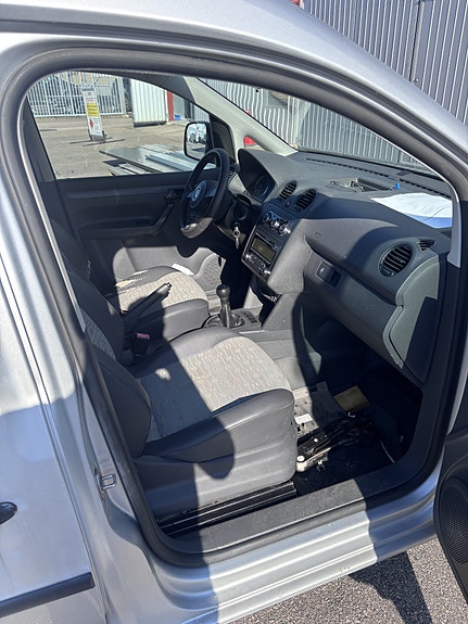 Volkswagen Caddy Maxi 3 of 6