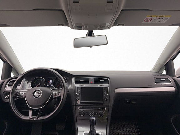 Volkswagen e-Golf VII 12 of 23
