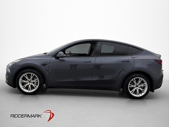 Tesla Model Y 4 of 29