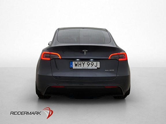 Tesla Model Y 7 of 29