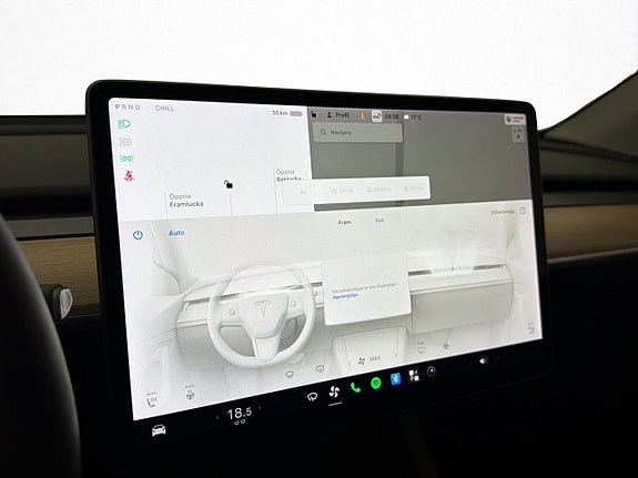 Tesla Model Y 20 of 29