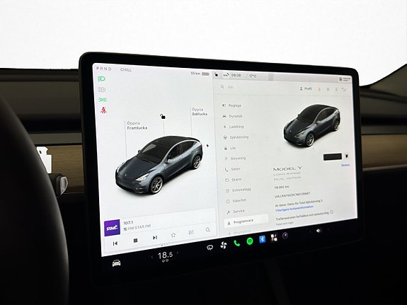 Tesla Model Y 21 of 29