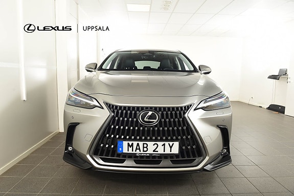 Lexus NX450h+ 5 of 16