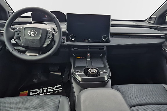 Toyota bZ4X 8 of 10