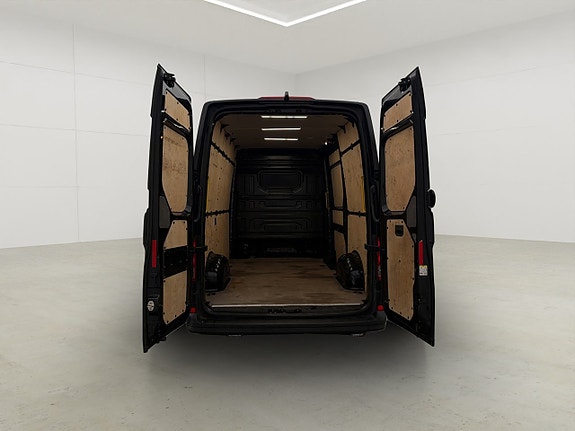 Volkswagen Crafter 13 of 24