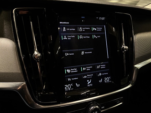 Volvo V90 Cross Country 23 of 23