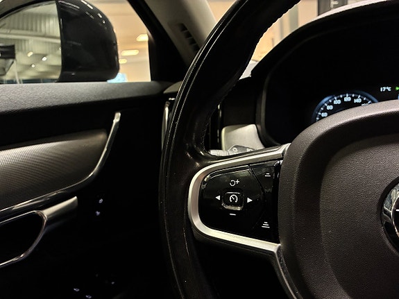 Volvo V90 Cross Country 21 of 23