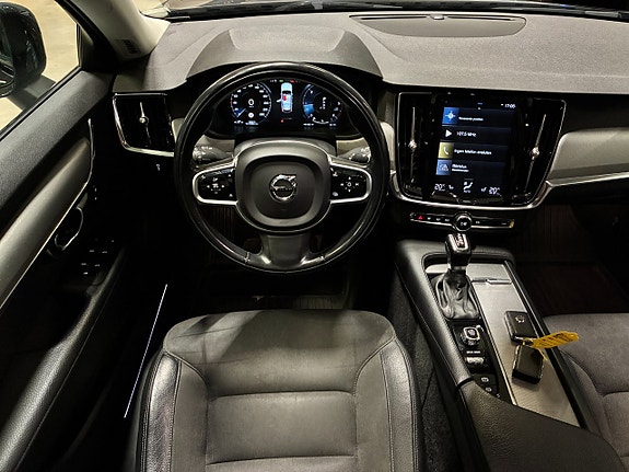 Volvo V90 Cross Country 17 of 23