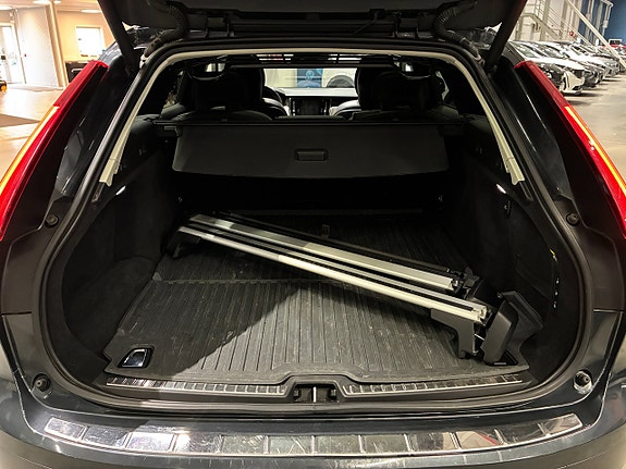 Volvo V90 Cross Country 9 of 23