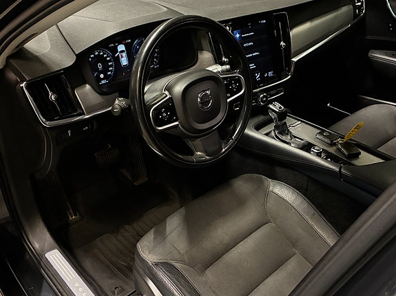 Volvo V90 Cross Country 13 of 23