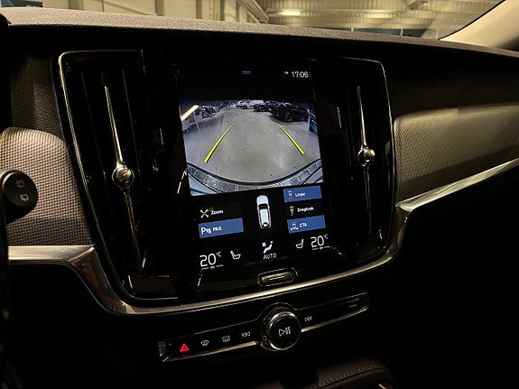 Volvo V90 Cross Country 20 of 23