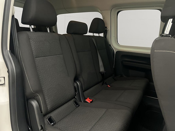 Volkswagen Caddy Maxi 21 of 24