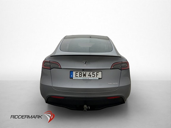 Tesla Model Y 8 of 30