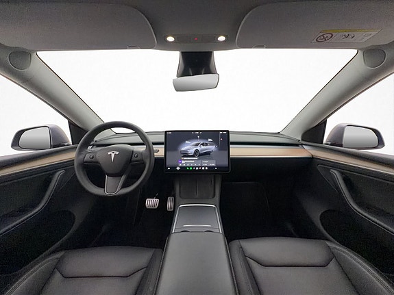 Tesla Model Y 13 of 30